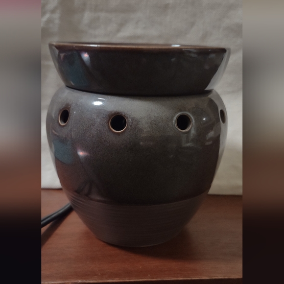 Scentsy Limestone Warmer - Picture 1 of 4